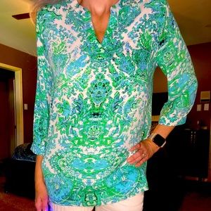 The Limited size Medium top